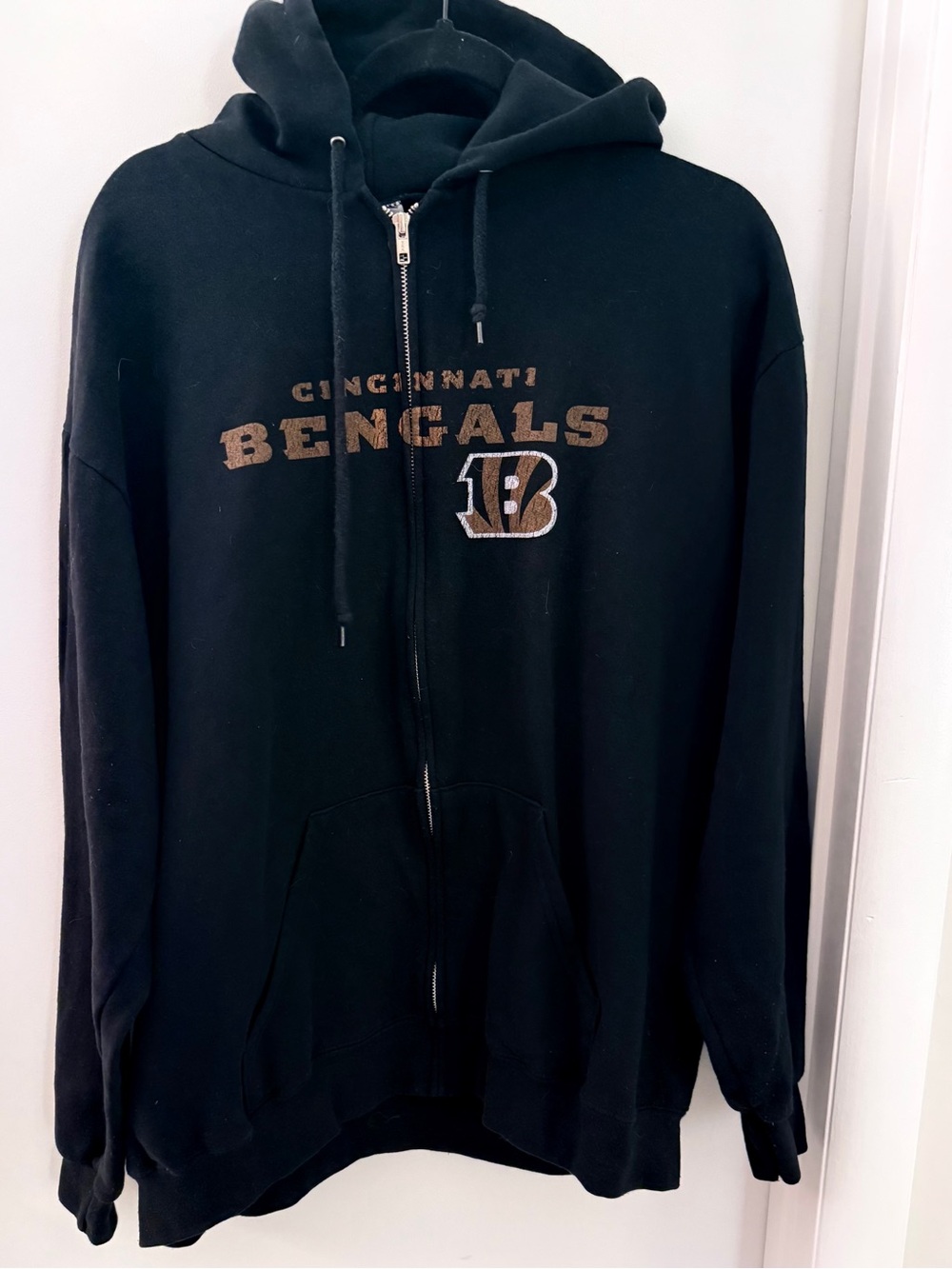 NFL Black and Silver Team Apparel Zip Jacket Men’s Large